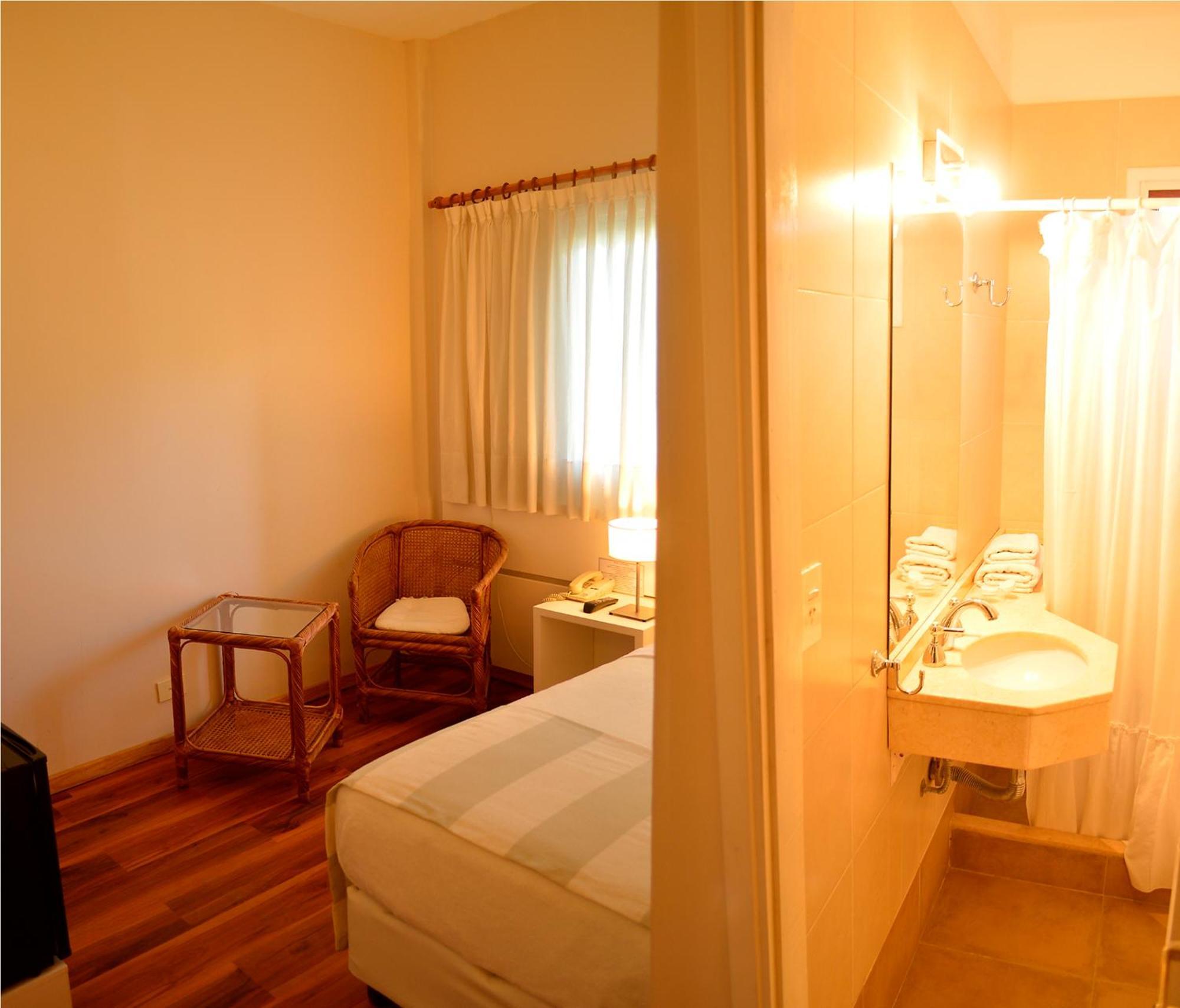 La Posada Hotel Пинамар Номер фото